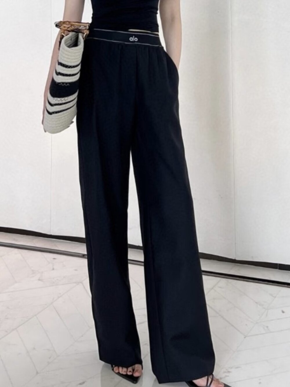 NWT Alo Yoga Black Straight leg Pants Casual Trousers💎| Regular 30" Inseam💎